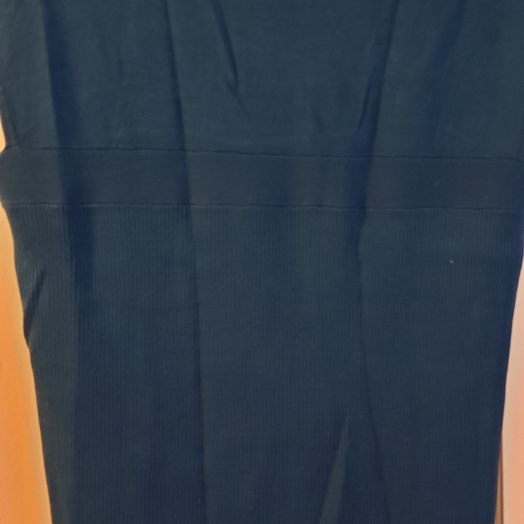 Teal short sleeved dressy knit with boxy neckline. Sort gentle knit - Picture 6 of 6